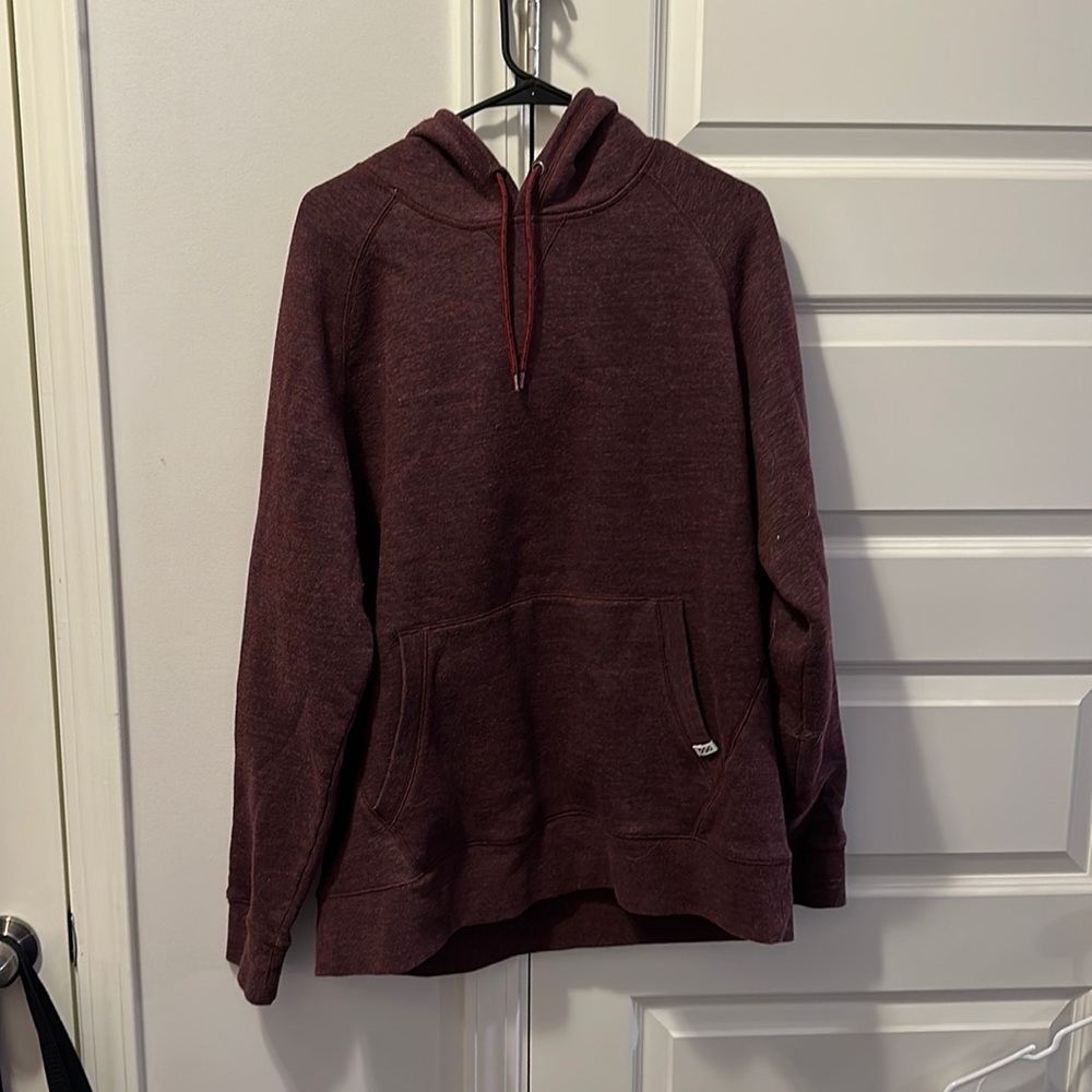 Men’s maroon hoodie